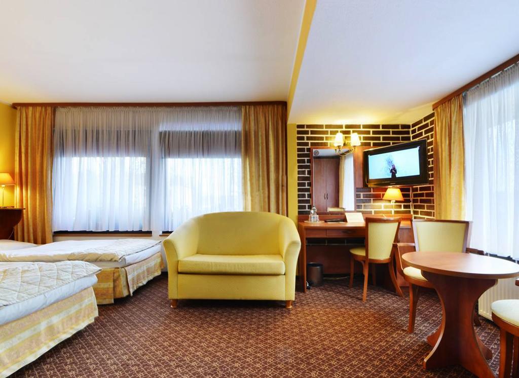 Hotel Astra Tajemniczy Ogrod Πόζναν Εξωτερικό φωτογραφία