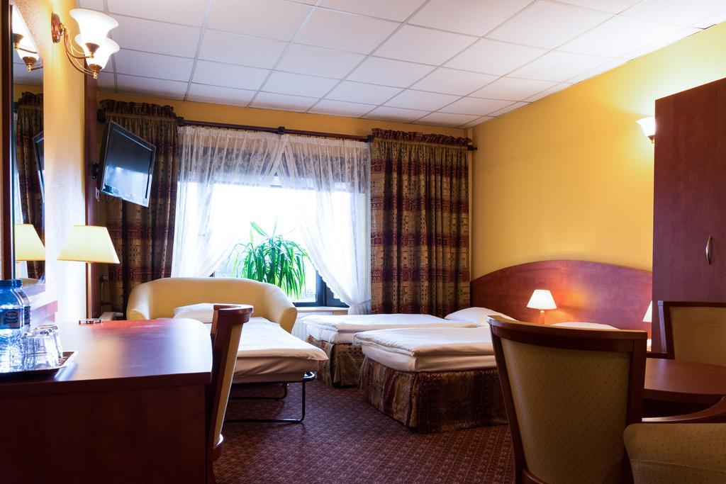 Hotel Astra Tajemniczy Ogrod Πόζναν Εξωτερικό φωτογραφία