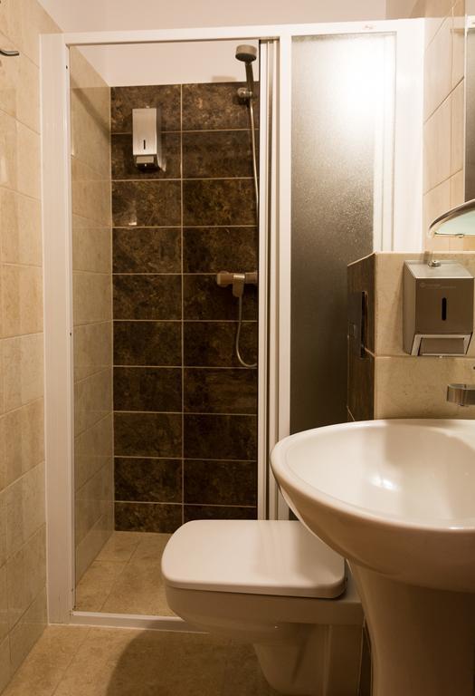 Hotel Astra Tajemniczy Ogrod Πόζναν Εξωτερικό φωτογραφία