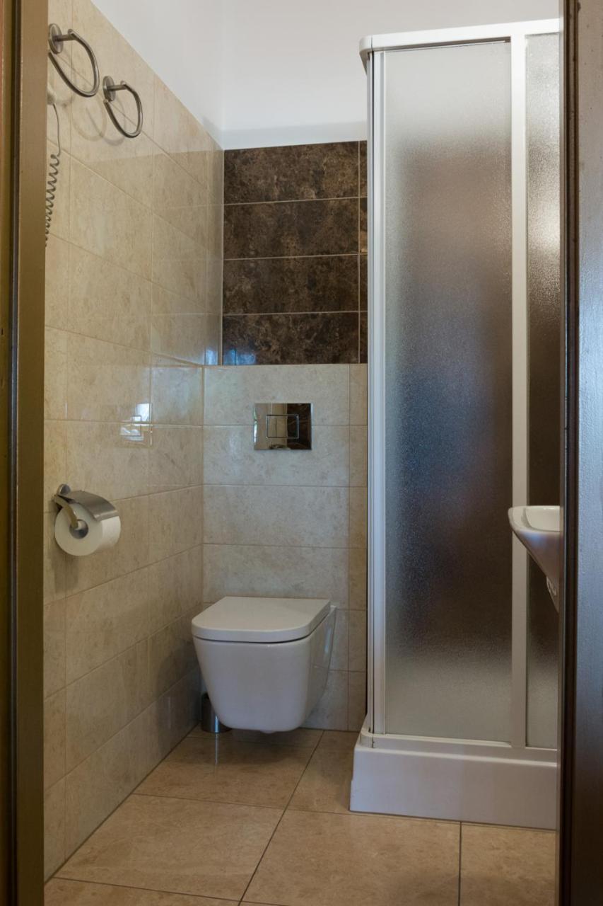 Hotel Astra Tajemniczy Ogrod Πόζναν Εξωτερικό φωτογραφία
